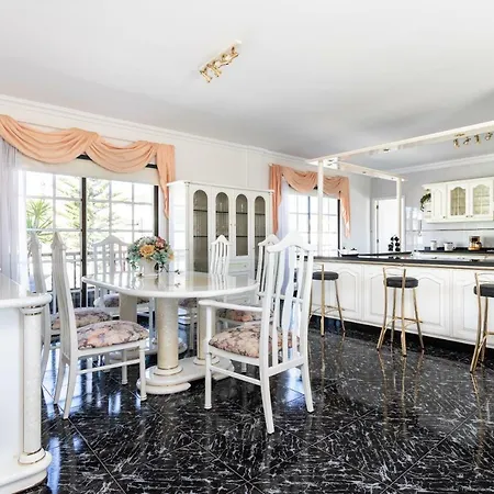 Διαμέρισμα Home2book Volcano Views & Terrace